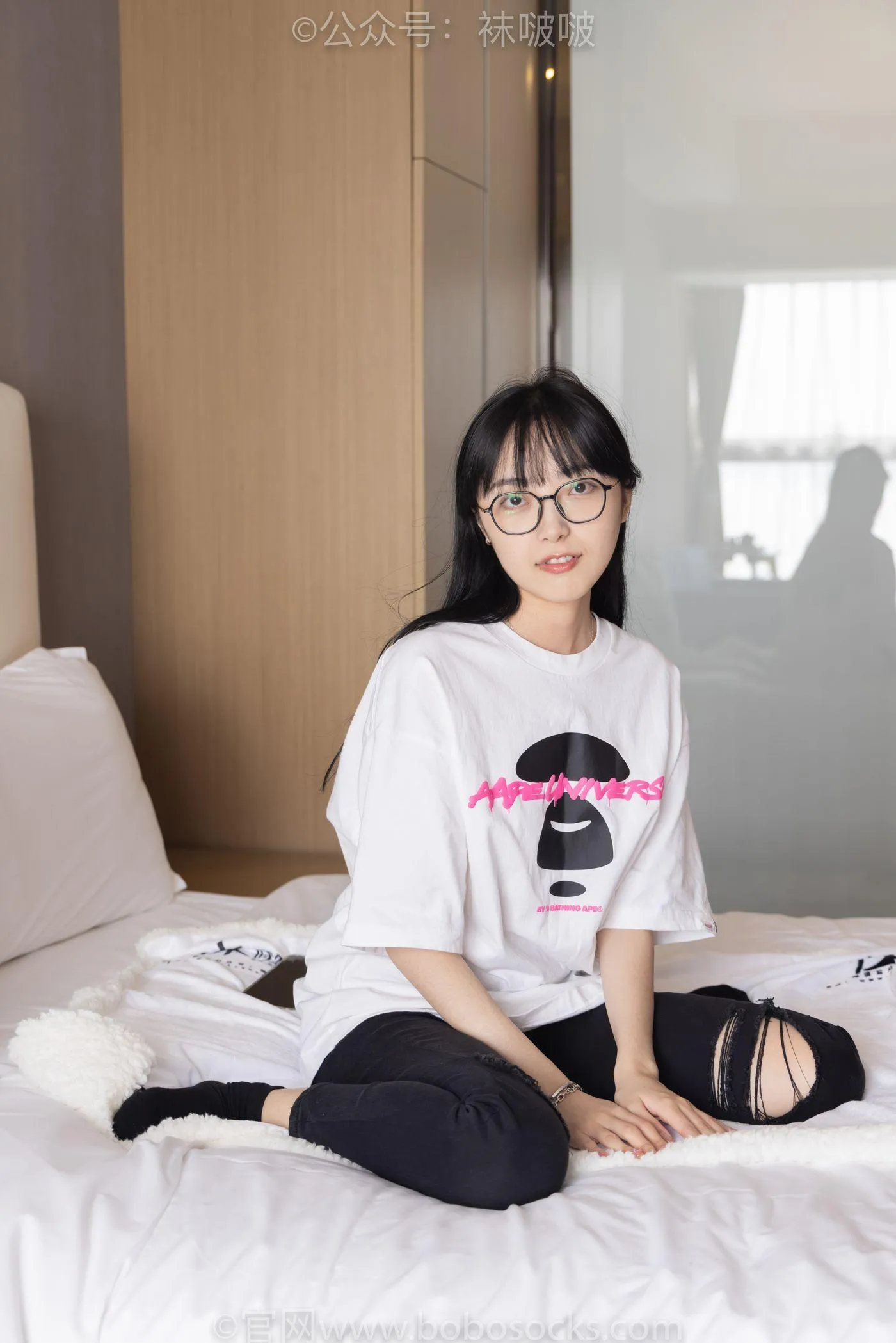 [BoBoSocks袜啵啵]NO.055 稚予-斯凯奇运动鞋、白棉袜、黑棉袜 [139P]插图5